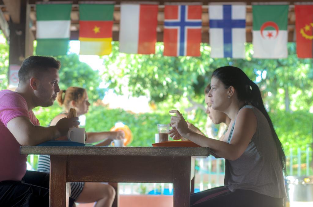 Bonito Hi Hostel E Pousada ภายนอก รูปภาพ